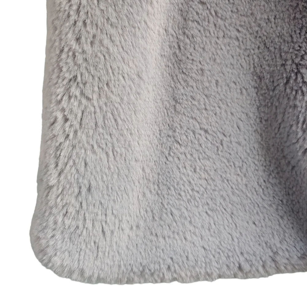 Carmin Women's Gray Faux Fur Vest - Size Large, Soft and Stylish - Picture 4 of 10